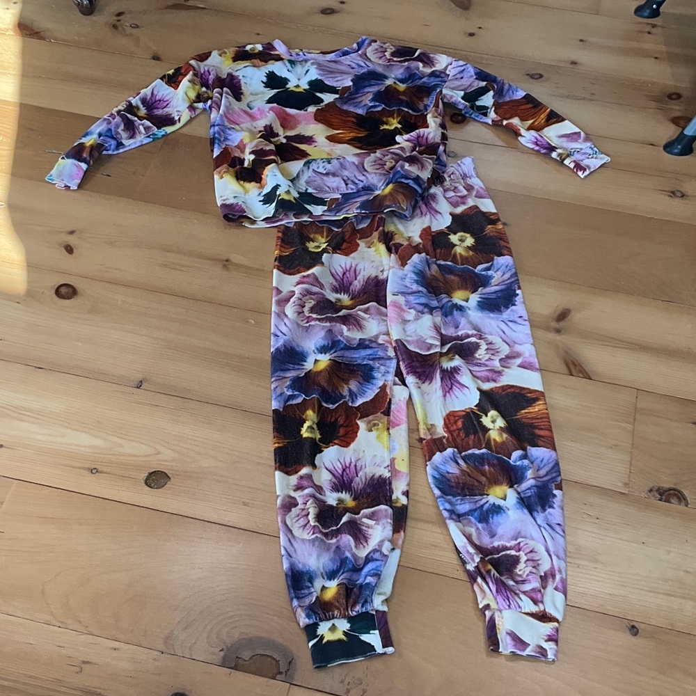 Floral velour sweatsuit by Molo